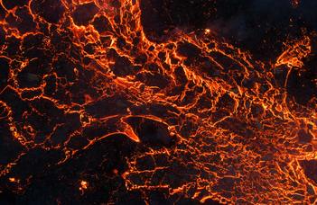 A müon kölcsönhatásai – az új erő keresésétől a vulkánok belsejéig