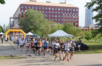 44. 5vös 5km futóverseny