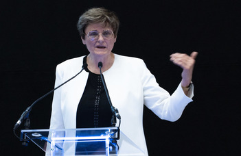 Katalin Karikó was granted an honorary doctorate by ELTE